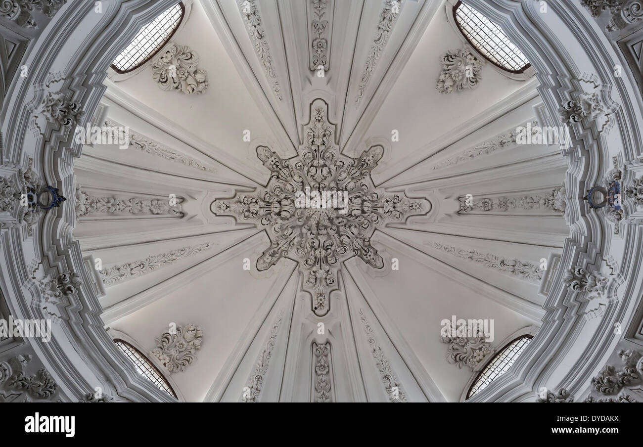 Le stuc baroque à la coupole de l'église San Francisco, Priego de Córdoba, province de Córdoba, Andalousie, Espagne Banque D'Images