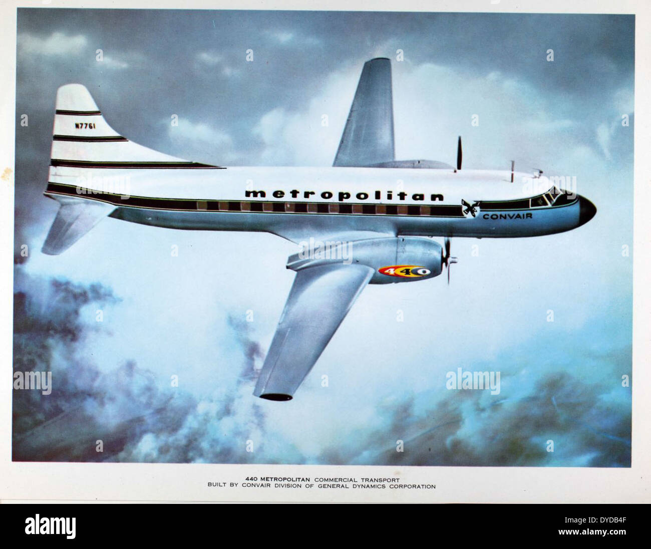 Le CV-440 Convair, qui fait partie de la collection Willard, est un exemple notable de l'aviation d'après la seconde Guerre mondiale. Cet avion, produit de General Dynamics, est connu pour sa conception novatrice et sa fiabilité en tant qu'avion de ligne régional au milieu du XXe siècle, symbolisant les progrès de l'aviation commerciale. Banque D'Images