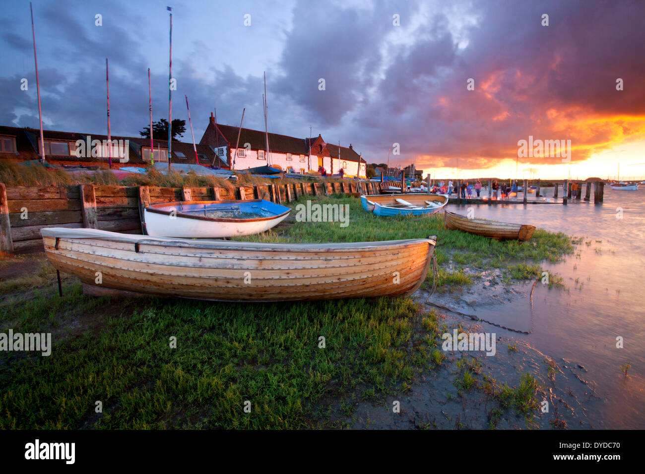 Burnham Overy Staithe au coucher du soleil. Banque D'Images