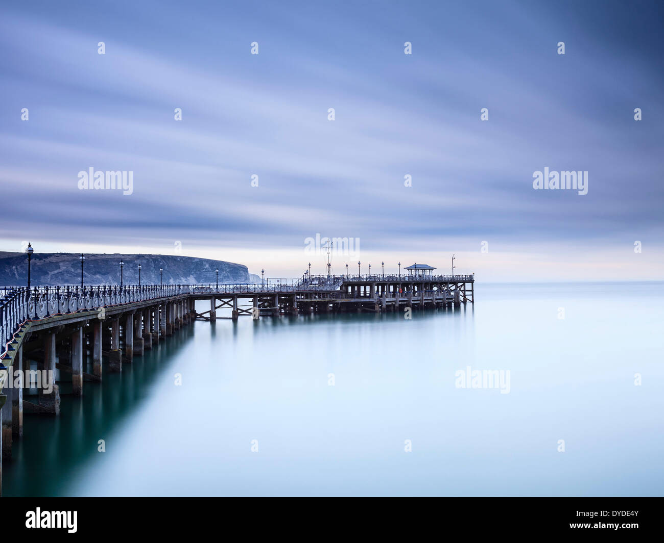 Swanage Pier sur l'image. Banque D'Images