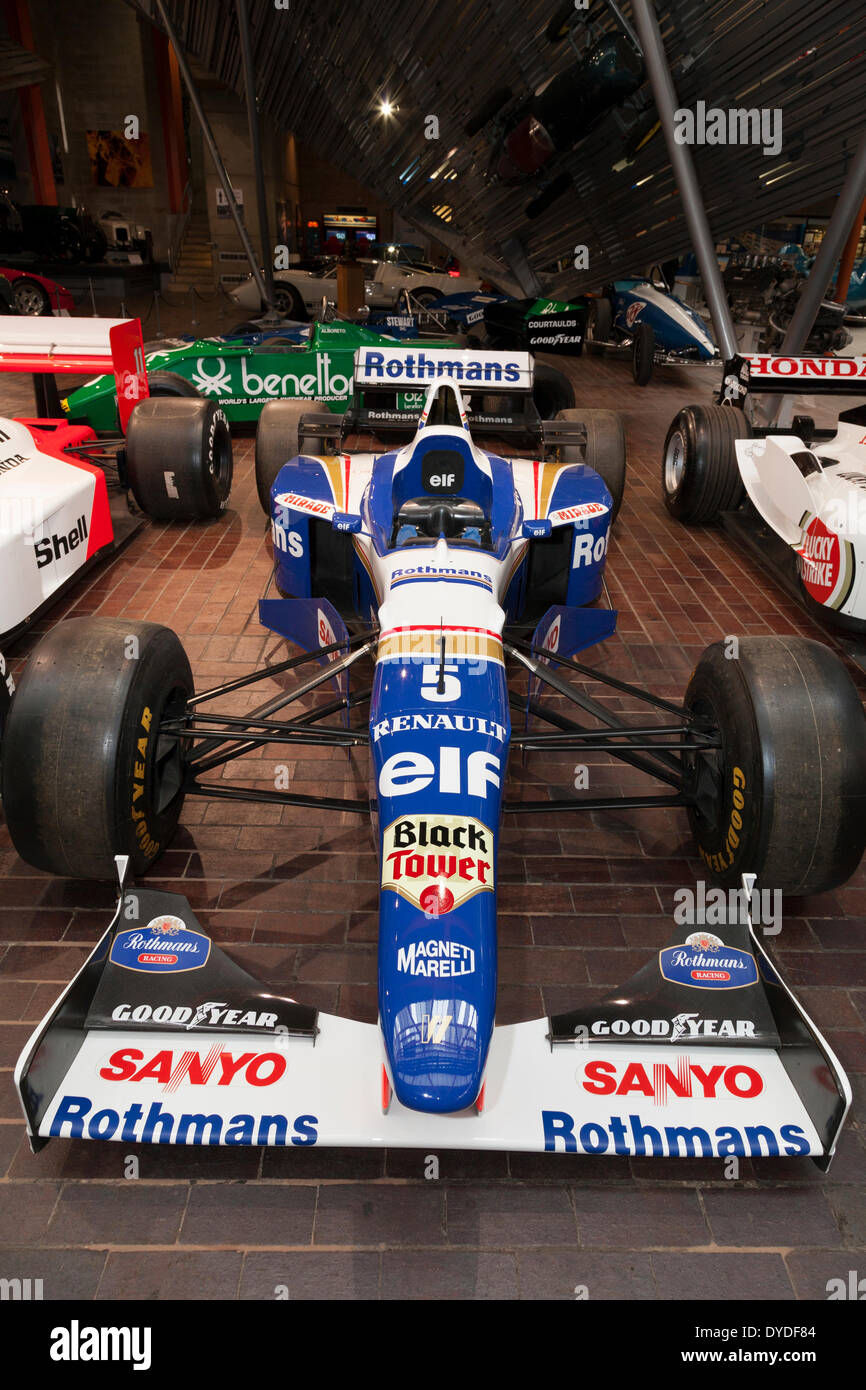 Formule 1 Renault Elf Rothmans Racing voiture dans le Beaulieu Motor Museum. Banque D'Images