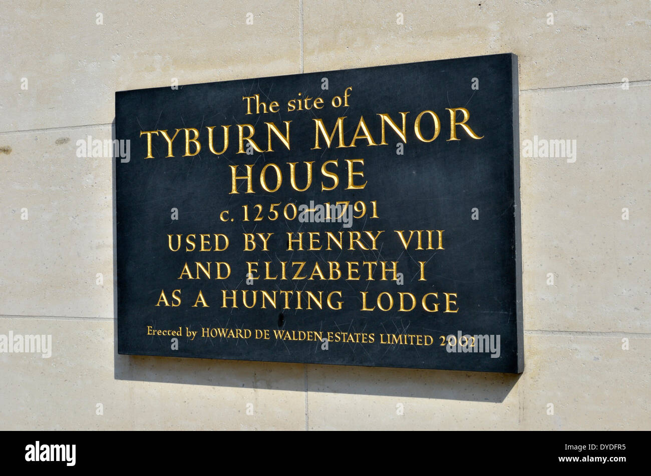 Plaque marquant l'emplacement de Tyburn Manor House à Marylebone High Street. Banque D'Images