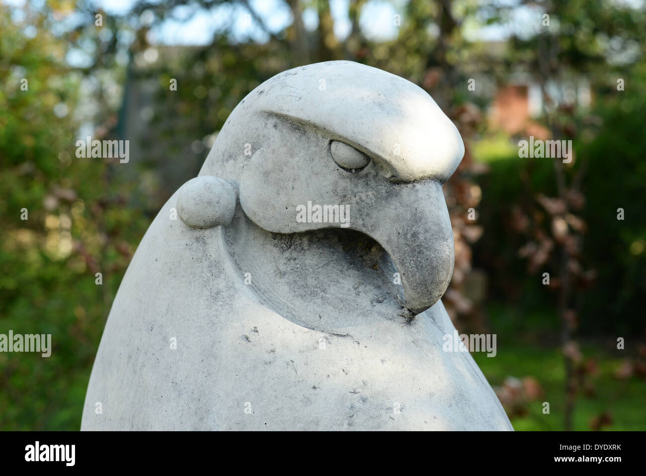 Eagle statue de jardin Banque D'Images