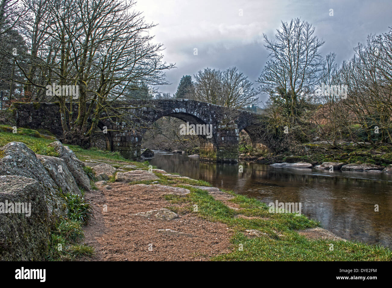 Hexworthy Huccaby Pont également connu sous le pont, Hexworthy, Dartmoor National Park, Devon, Angleterre, Royaume-Uni. Banque D'Images