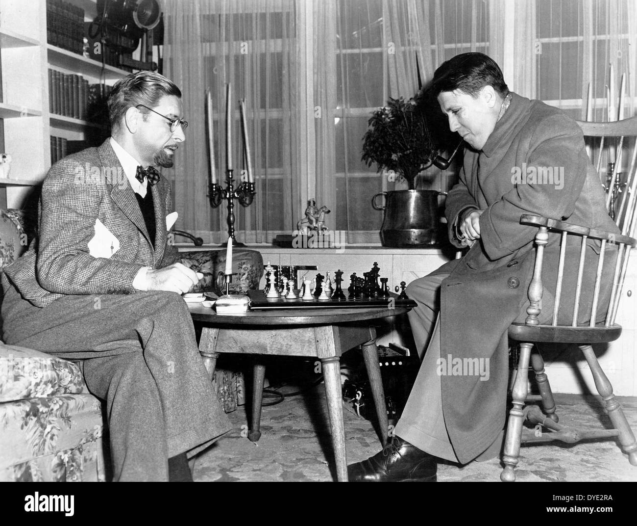 Ronald Colman & réalisateur George Stevens sur-ensemble du film, "l'entretien de la ville', 1942 Banque D'Images