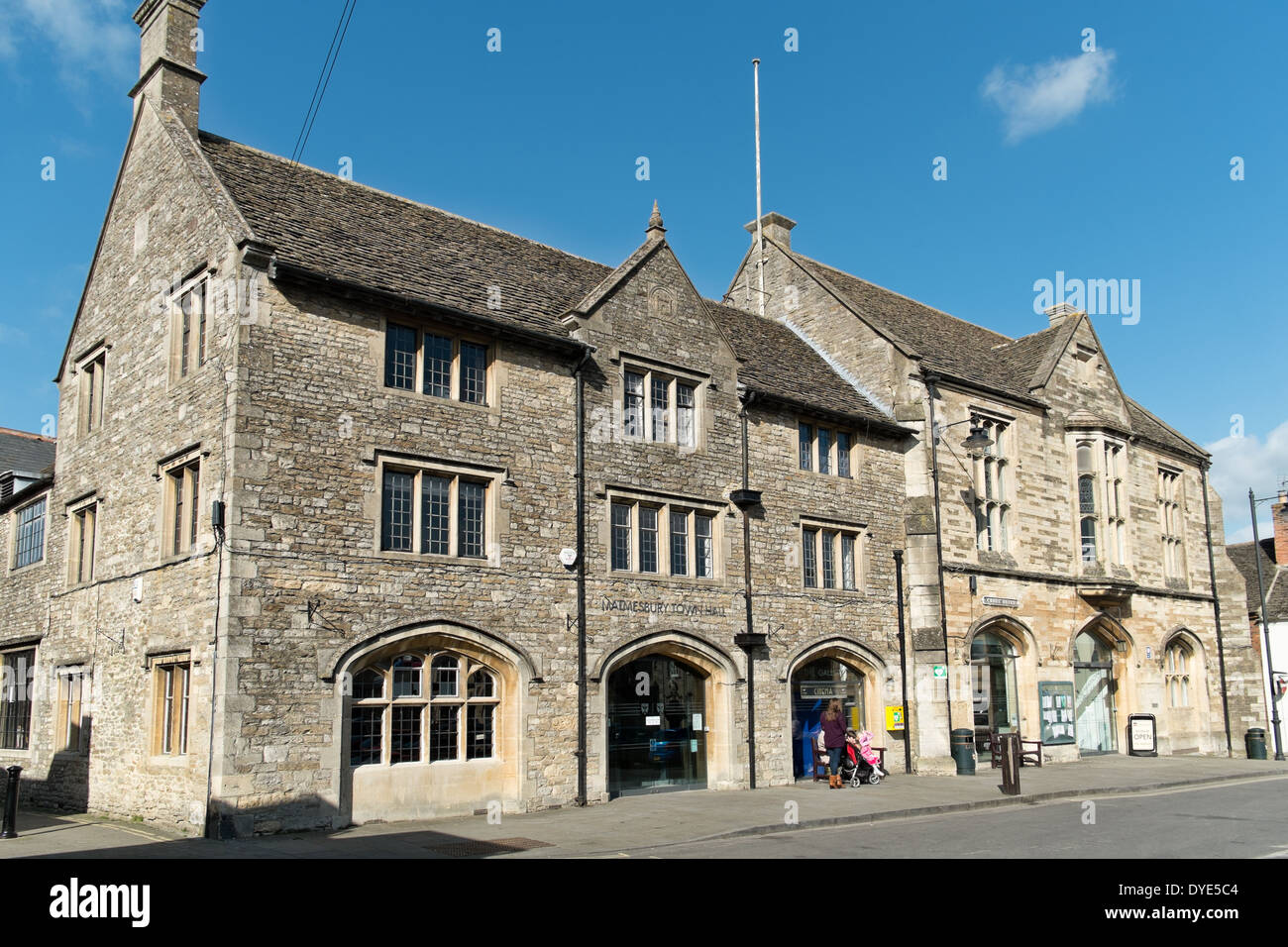Le musée, précédemment l'hôtel de ville & fire station dans la ville de marché historique de Cotswold en Malmesbury Wiltshire UK Banque D'Images