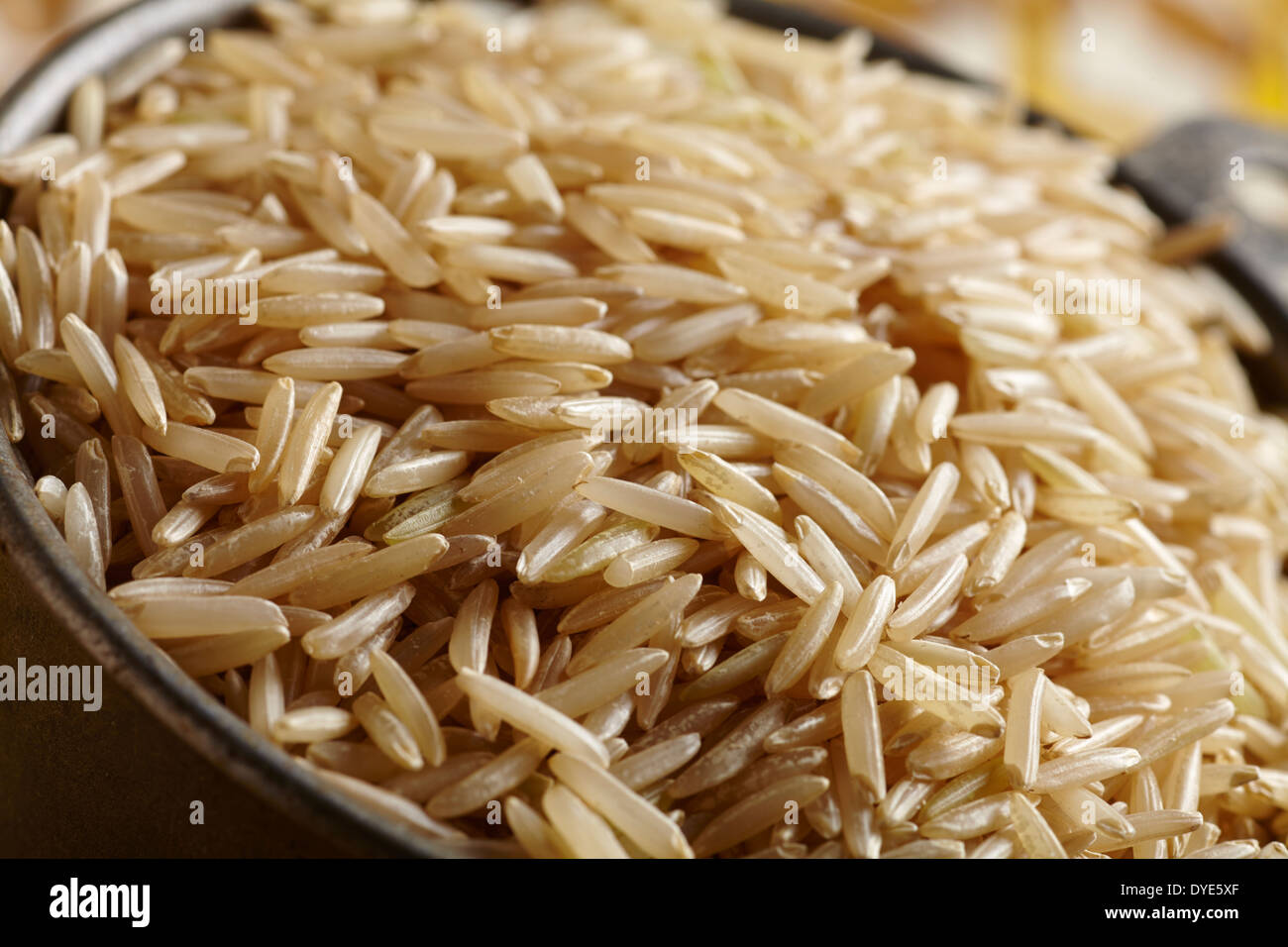Riz Basmati brun non cuites brutes Banque D'Images