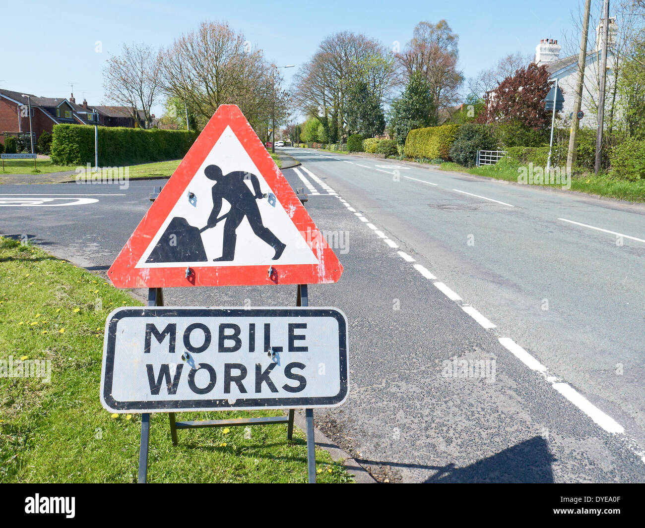 Mobile fonctionne en ligne signe peinture UK Cheshire Sandbach Banque D'Images