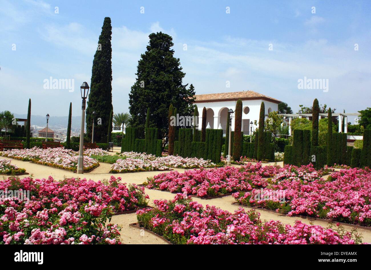 Le parc de Montjuïc est situé dans le quartier de Sants. et elle occupe une grande partie de collines, des espaces verts et jardins, musées et attractions culturelles, des installations sportives et de sites olympiques. Barcelone. Espagne 2013 Banque D'Images