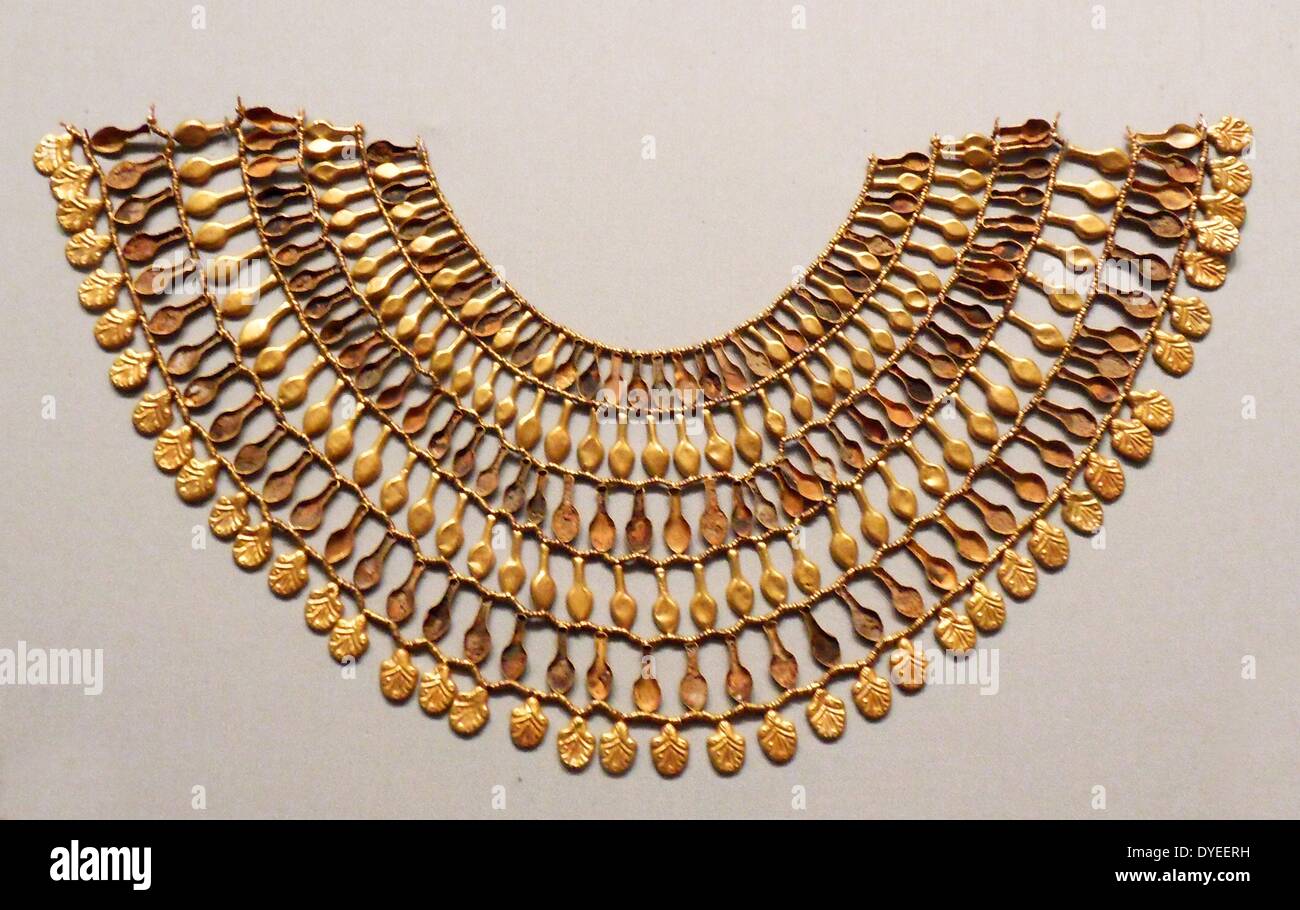 Collier de perles de la C.-B. 1479 fréquemment usé comme pièces de bijoux parmi les image et l'élite dans l'Egypte ancienne. Banque D'Images