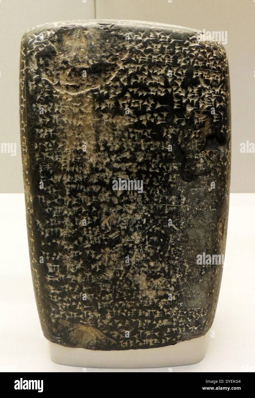 Document de base en pierre 1275 B.C. Un compte du Roi Adad-Nirari I victoires sur le Mitannians. Banque D'Images