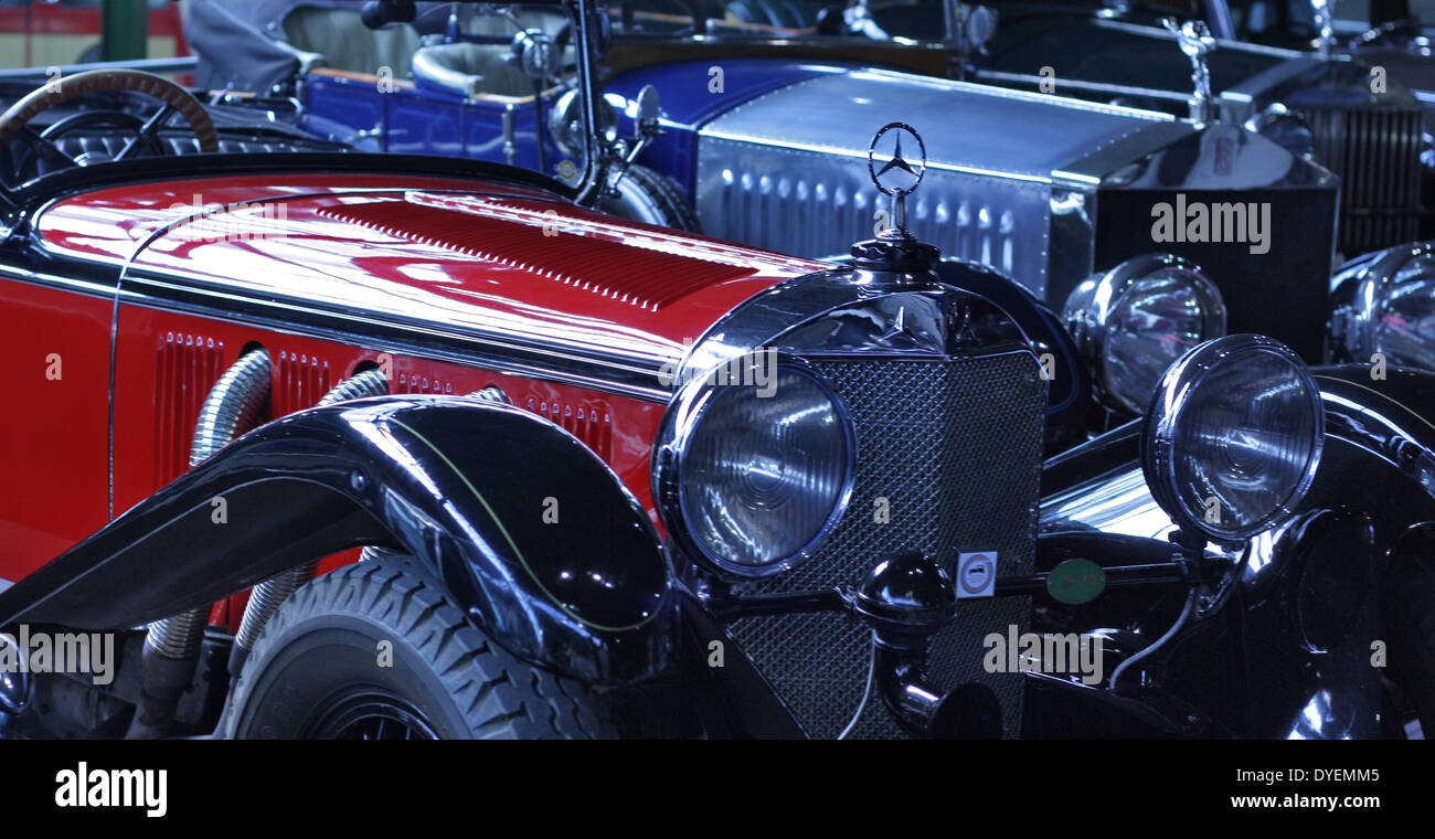 1928 Mercedes-Benz voiture 36/220, a été produit à la suite de la fusion de Daimler et Benz en 1926. Il a été conçu par Ferdinand Porsche et ce véhicule particulier a été la propriété de l'acteur Peter Ustinov. Banque D'Images