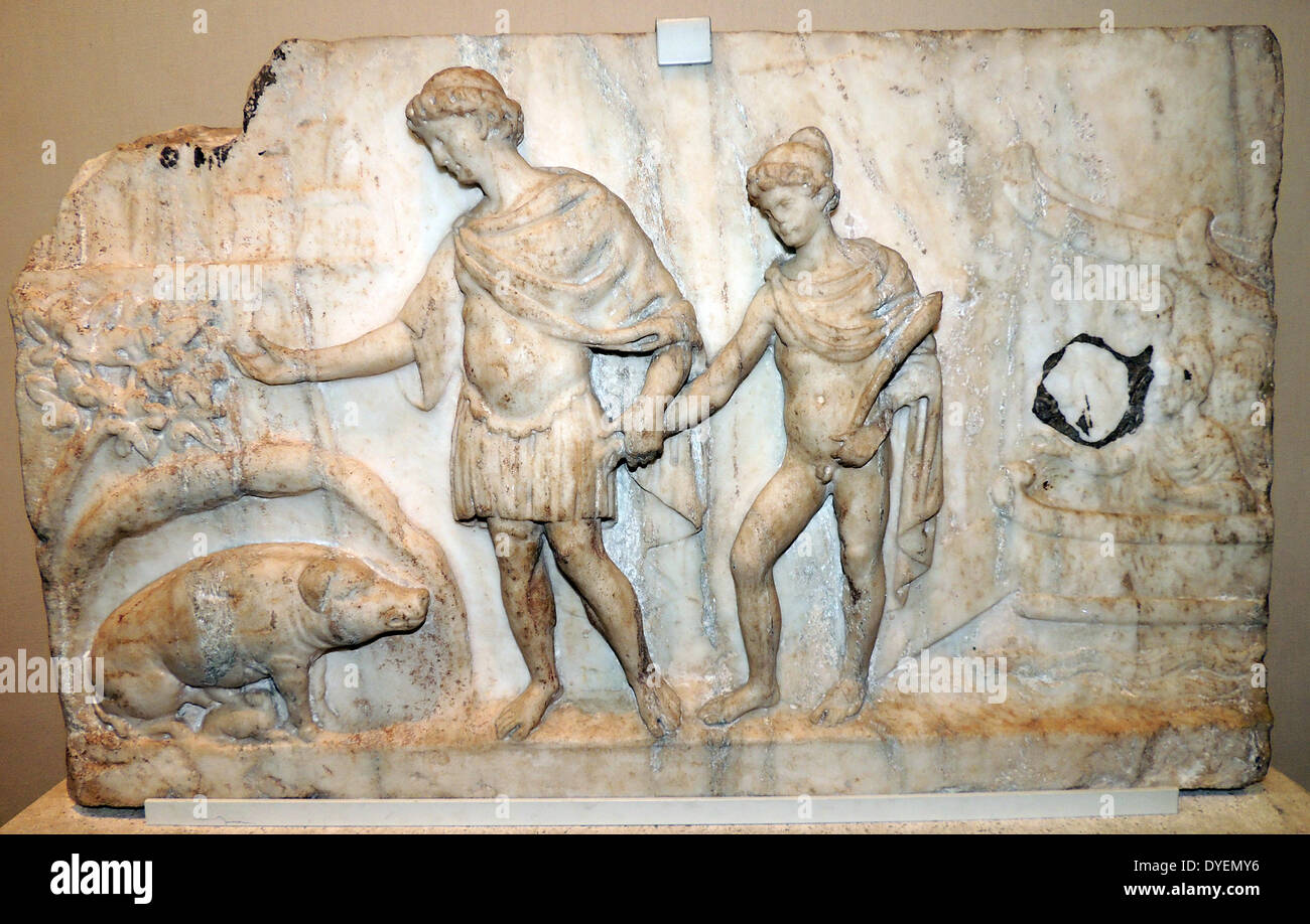 En relief représentant l'arrivée d'Enée avec un compagnon en Italie. Roman fait 140-150AD. Banque D'Images