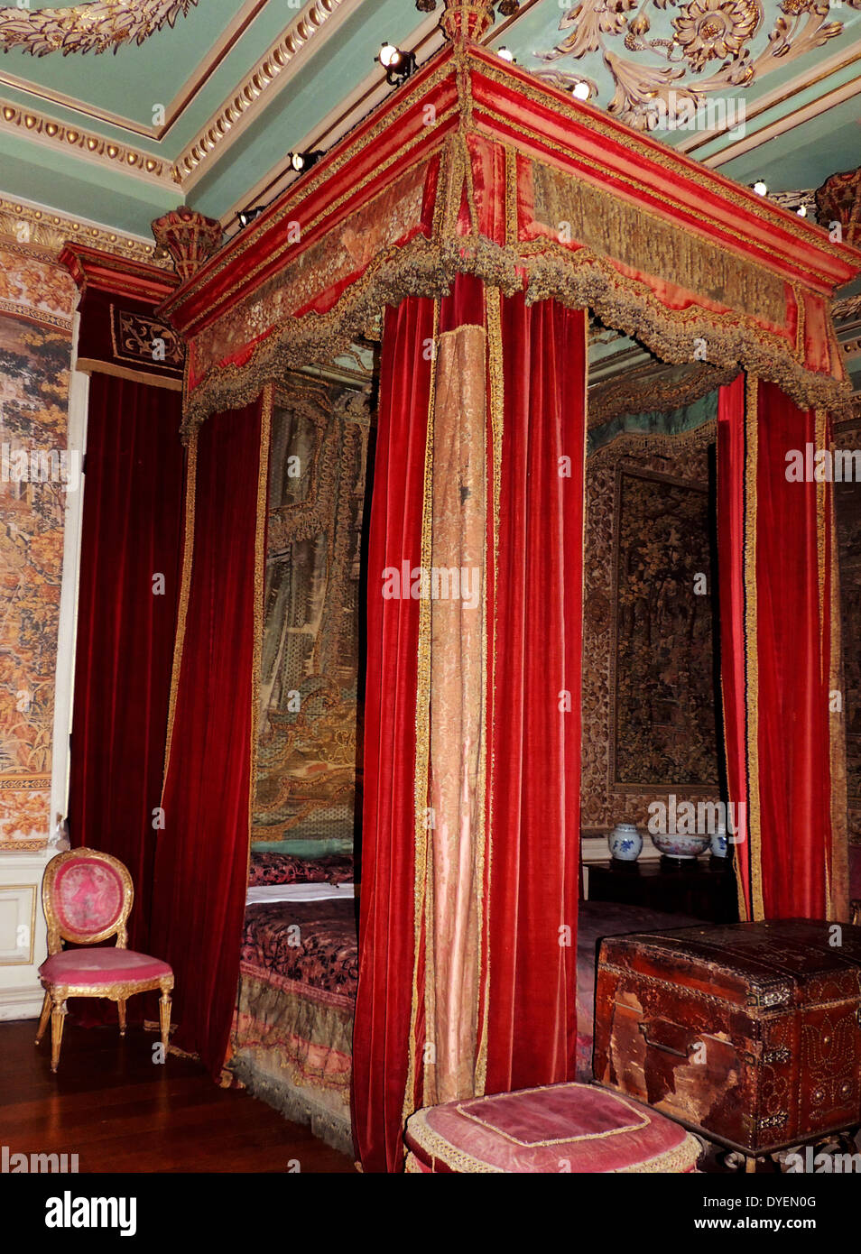 La chambre Queen Ann au château de Warwick. (6 février 1665 - 1er août 1714[1]) est devenue la Reine de l'Angleterre, l'Ecosse et l'Irlande le 8 mars 1702. Le 1er mai 1707, Banque D'Images