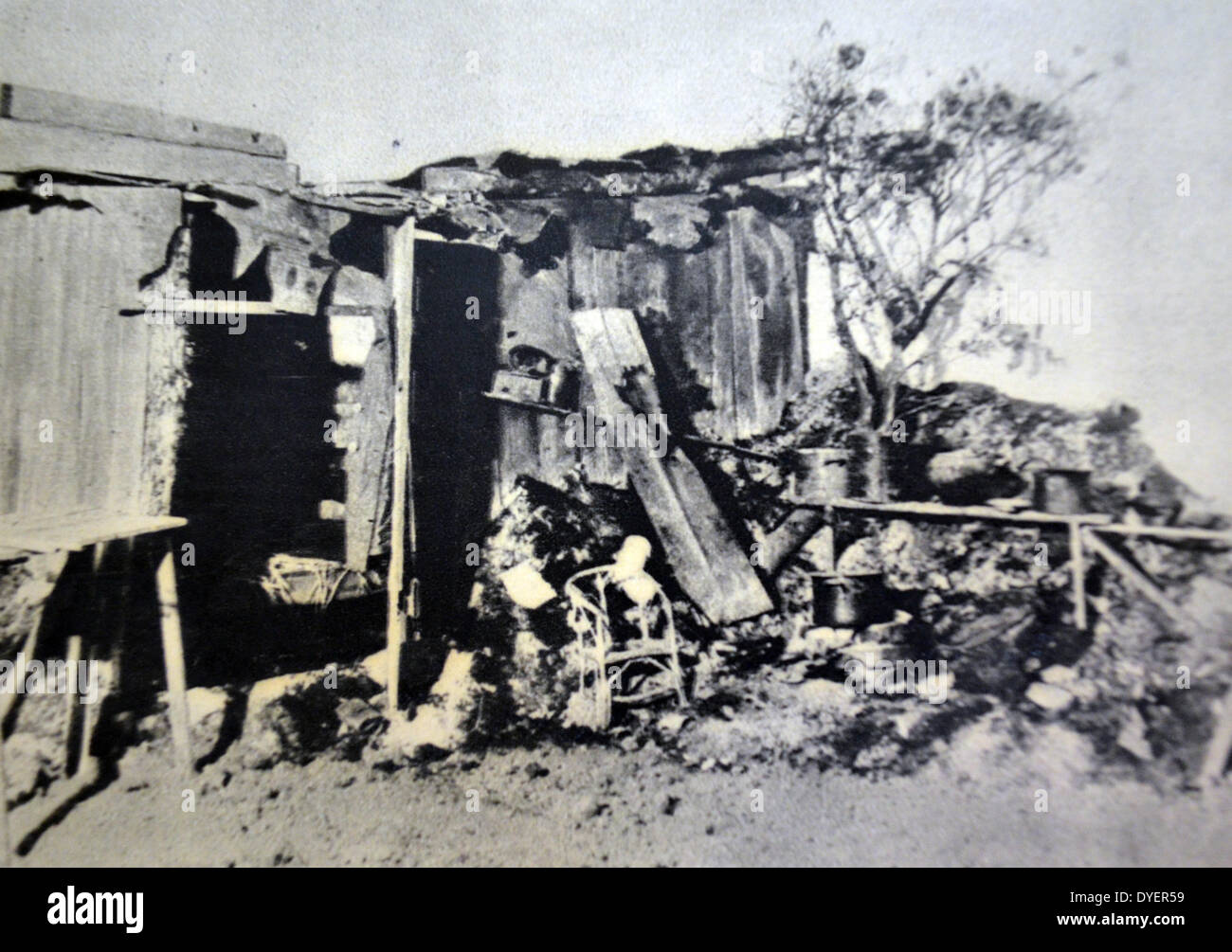 Seconde Guerre mondiale : l'armée allemande Carte postale représentant une exposition tenue à Vienne pour voir les mauvaises conditions de vie en Russie, 1942 Banque D'Images