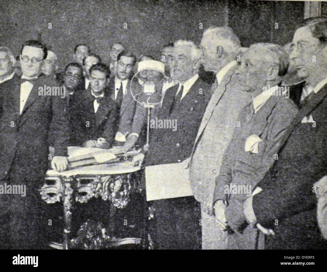 Guerre civile espagnole : Alejandro Lerroux y Garcia troisième du droit en tant que premier ministre, avec le Président Alcalá Zamora (4e à partir de la droite) 1935 Banque D'Images