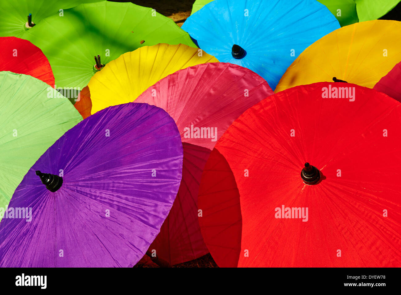 La Thaïlande, Chiang Mai, parapluie à Borsang village artisanal Banque D'Images