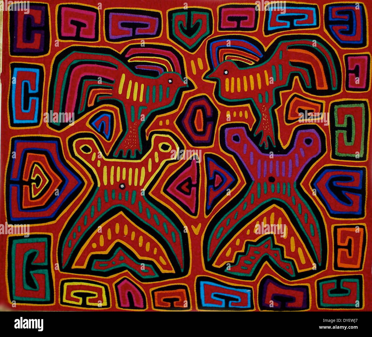 Mola Kuna par artiste textile indien, représentant deux oiseaux. À partir  de l'archipel des San Blas, Panama. Design en applique inverse portés sur  femme blouse Photo Stock - Alamy