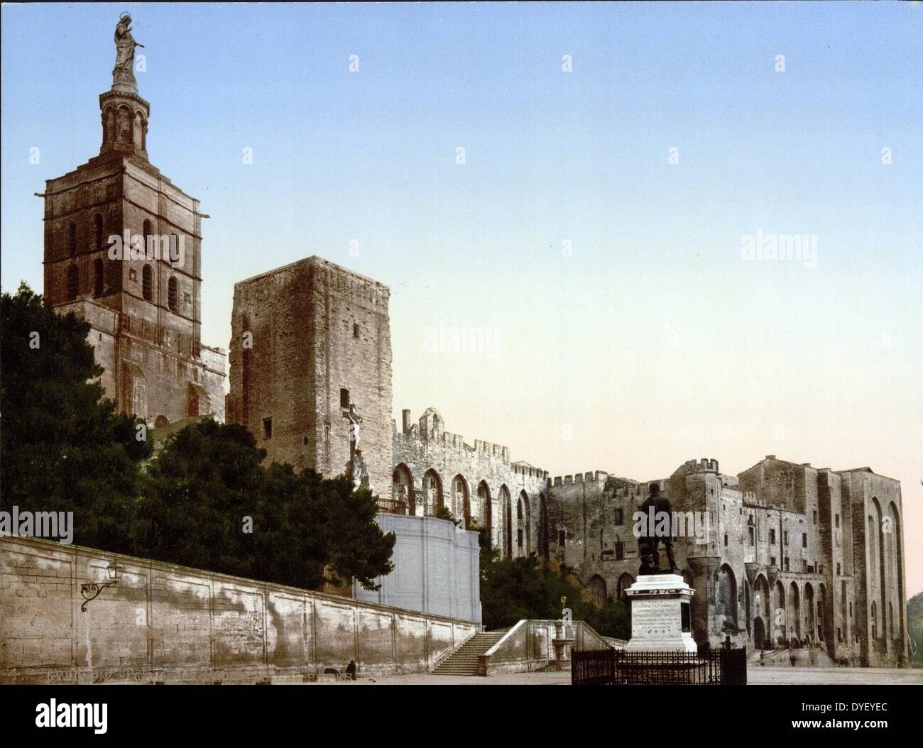 Le château du Pape (Palais des Papes, Avignon, France. Construit entre 1335-1364. Grand et dans le style gothique. Banque D'Images