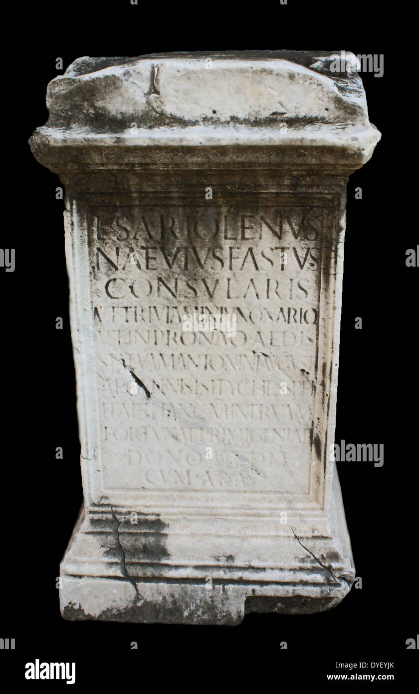 Sarcophage romain représentant des scènes de la chasse au sanglier Calydonian. Fabriqué à partir de marbre. Proconnesian Le couvercle dispose d'une couple d'inclinaison. Au musée du Capitole. Aux environs de 1re, 3e siècle AD. Banque D'Images