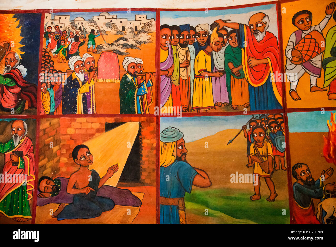 Peintures naïves (style éthiopien) d'histoires bibliques dans une église de kalacha Kenya Banque D'Images