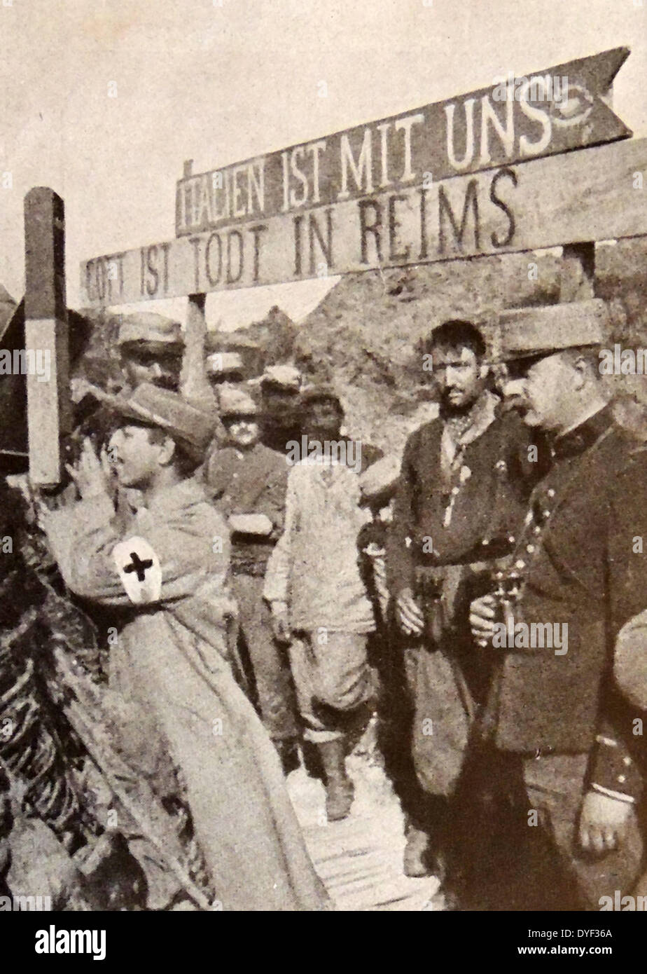 Les forces italiennes et françaises à Reims, pendant la première guerre mondiale. 1915 Banque D'Images