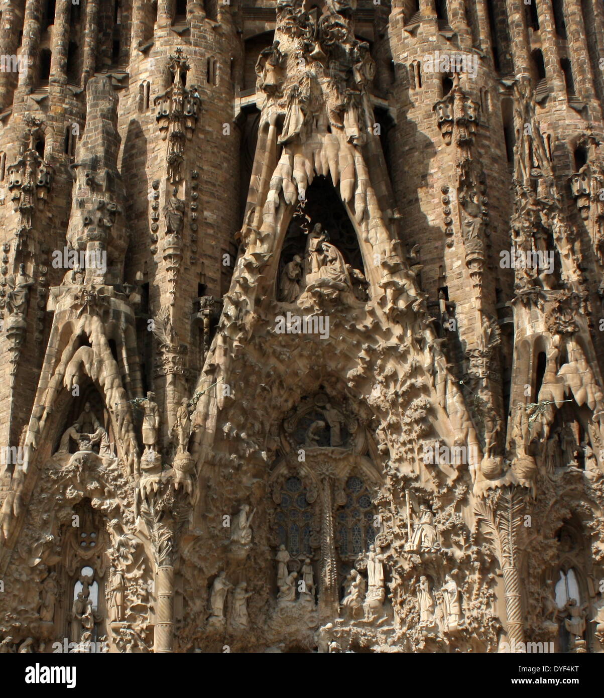 Le Temple Expiatori JE Basilique de la Sagrada Familia (Sagrada Familia) 2013. Église catholique romaine conçu par l'architecte catalan Antoni Gaudi dans une architecture de style gothique espagnol ainsi que l'intégration de modernisme, noucentisme et art nouveau. Banque D'Images