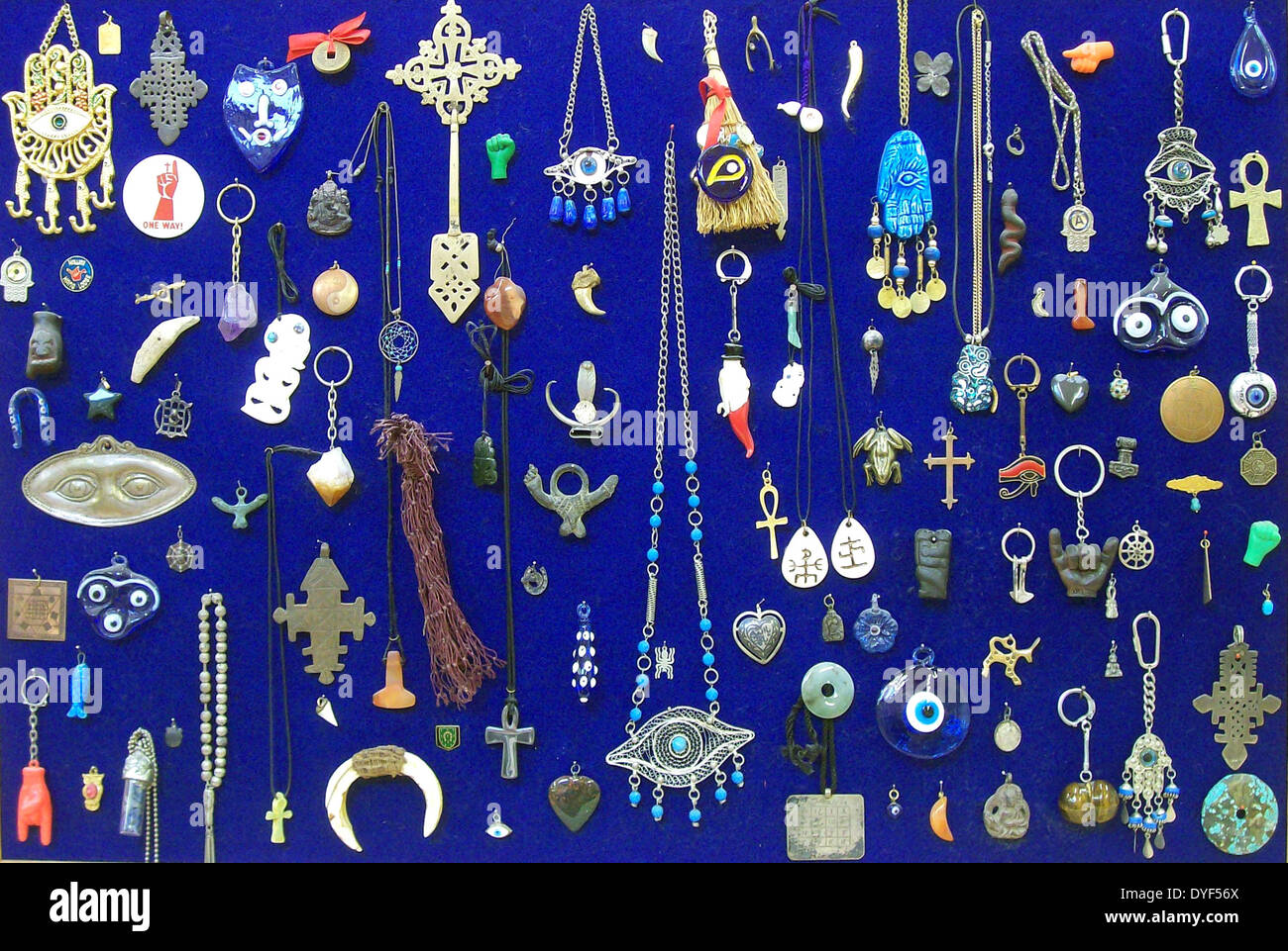 Collection de Lucky Charms, des amulettes et des talismans. Banque D'Images