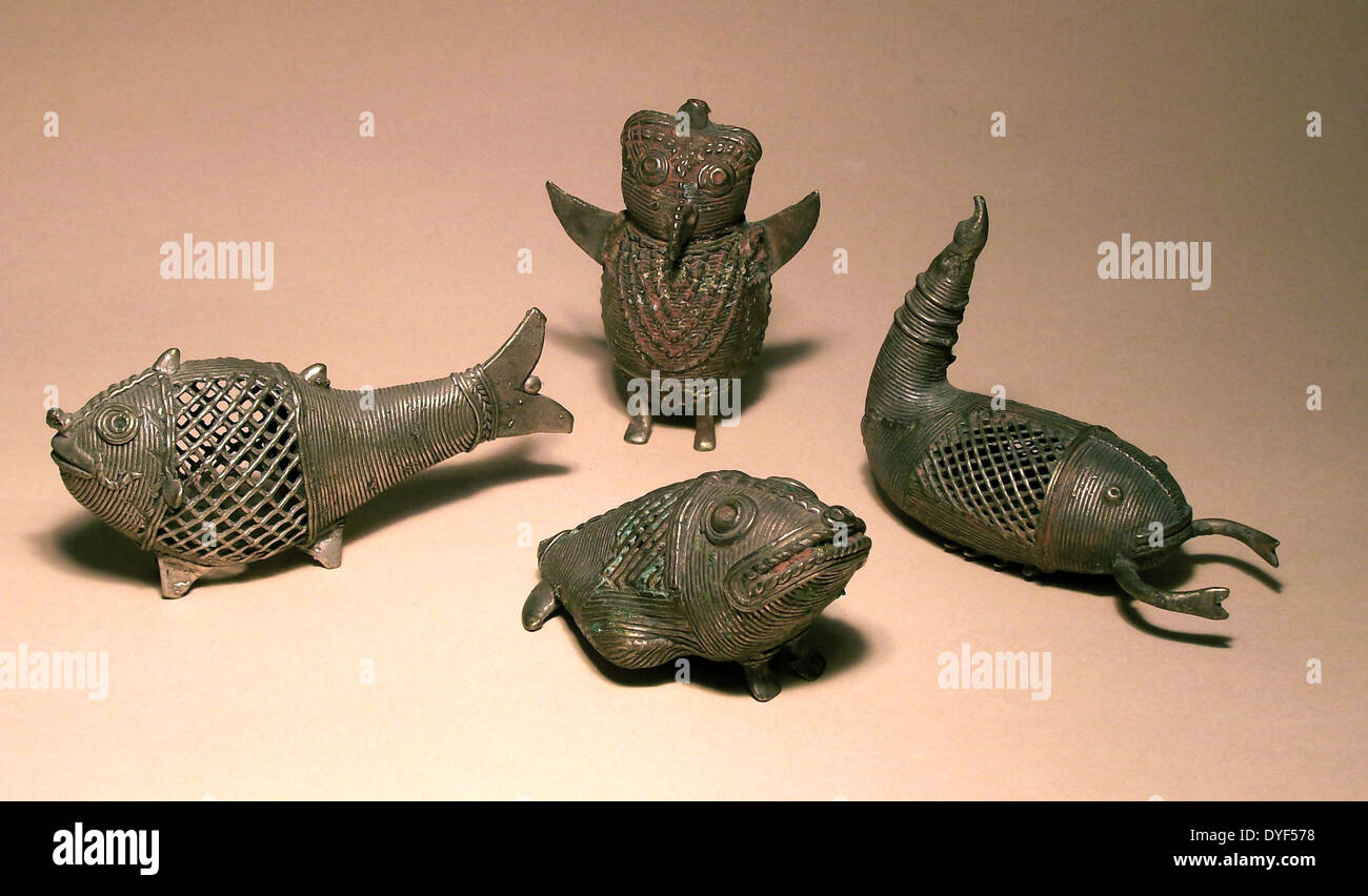Figurines d'animaux depuis Aqaba en Jordanie, un poisson, OWL, grenouille et scorpion. Banque D'Images