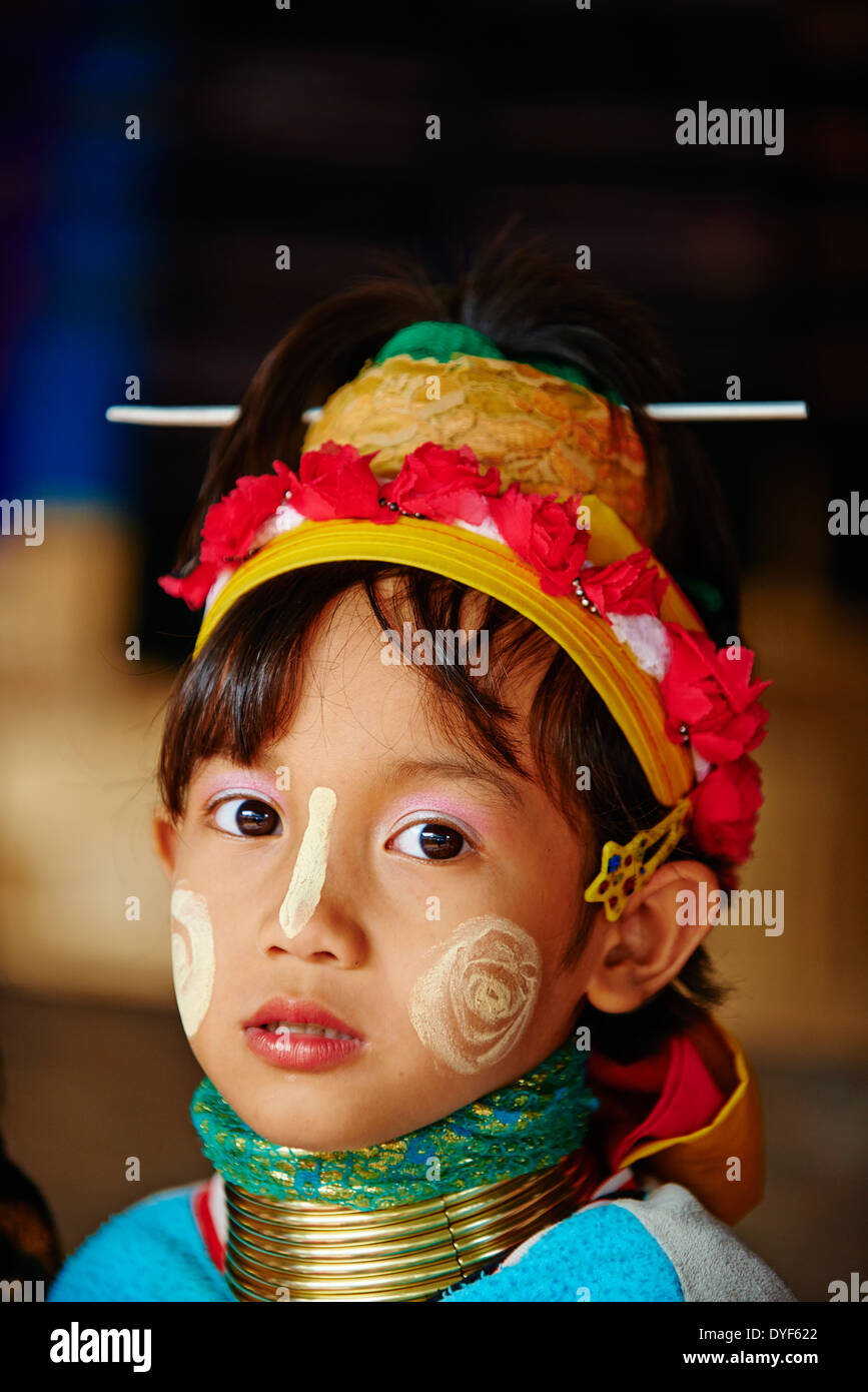 Thailande, Mae Hong Son, long cou fille, fille, fille Padaung girafe Banque D'Images