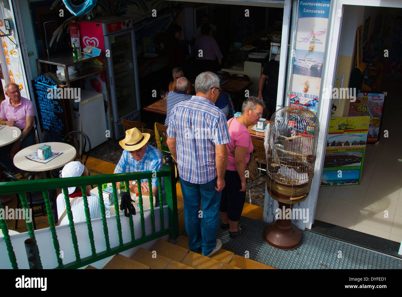 Restaurant avec un perroquet, Playa Blanca, Lanzarote, Canary Islands, Spain, Europe Banque D'Images