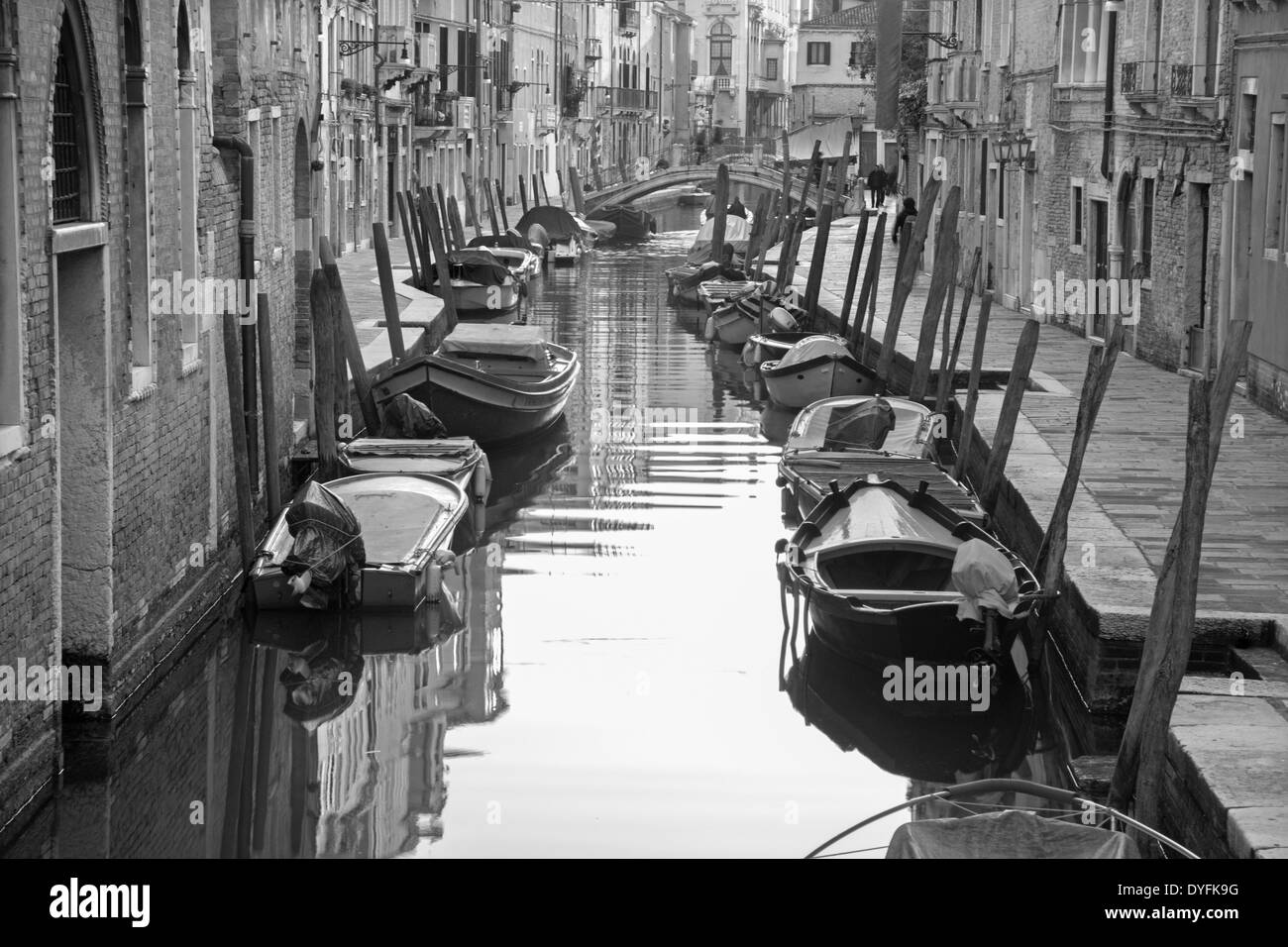Venise - Fondamenta Giardini street et canal. Banque D'Images