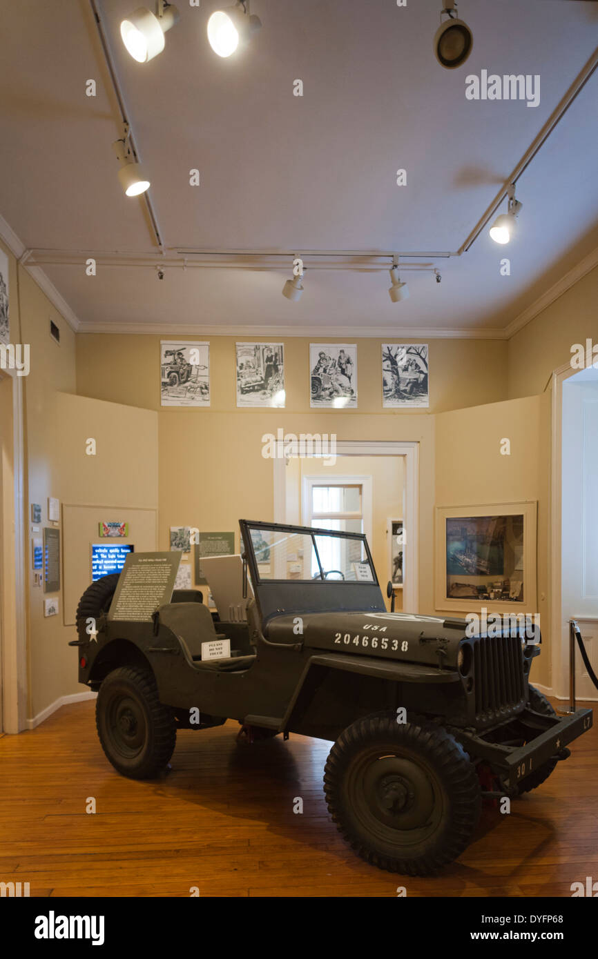 USA, Arkansas, Little Rock, MacArthur Museum of Arkansas Military History, exposition sur la Seconde Guerre mondiale Jeep Banque D'Images