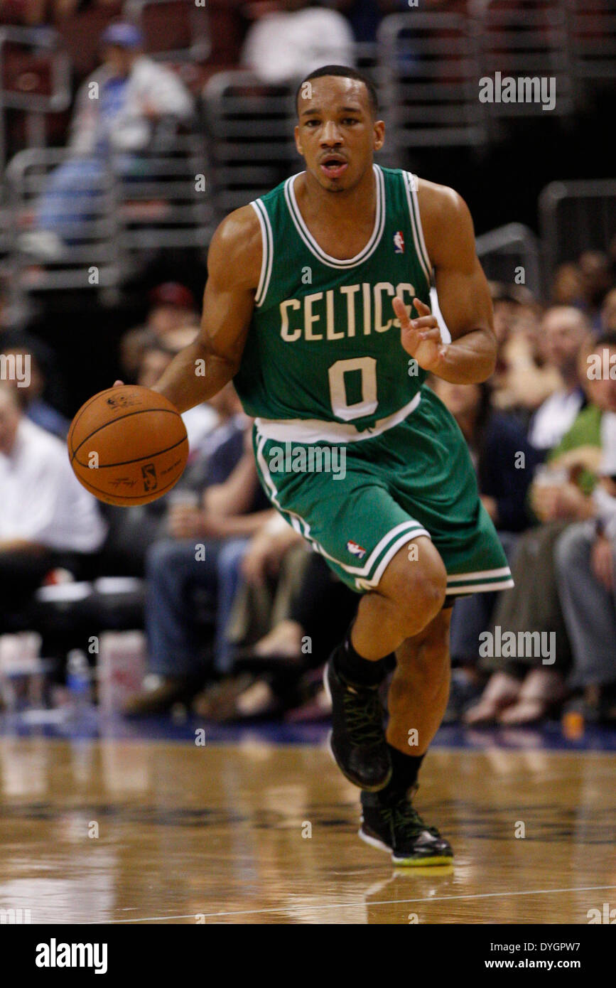 14 avril 2014 : Boston Celtics guard Avery Bradley (0) en action au cours de la NBA match entre les Boston Celtics et les Philadelphia 76ers au Wells Fargo Center de Philadelphie, Pennsylvanie. Les 76ers a gagné 113-108. Christopher Szagola/Cal Sport Media Banque D'Images