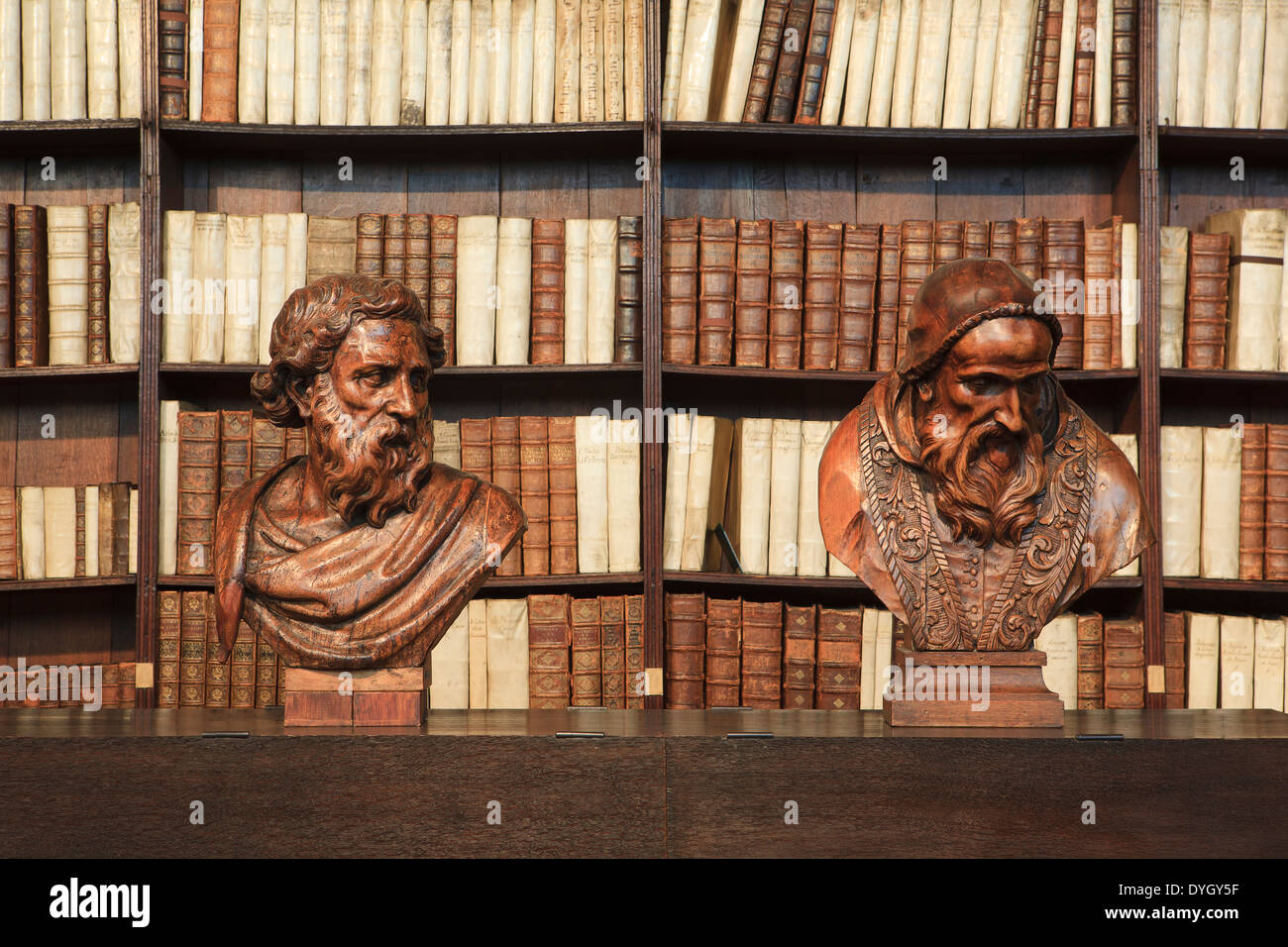La bibliothèque de la Renaissance au Musée Plantin-Moretus à Anvers, Belgique Banque D'Images