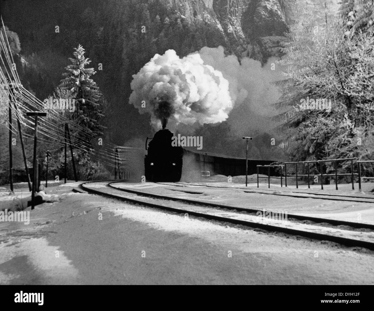 Train à vapeur en hiver, Suisse, 1950 Banque D'Images