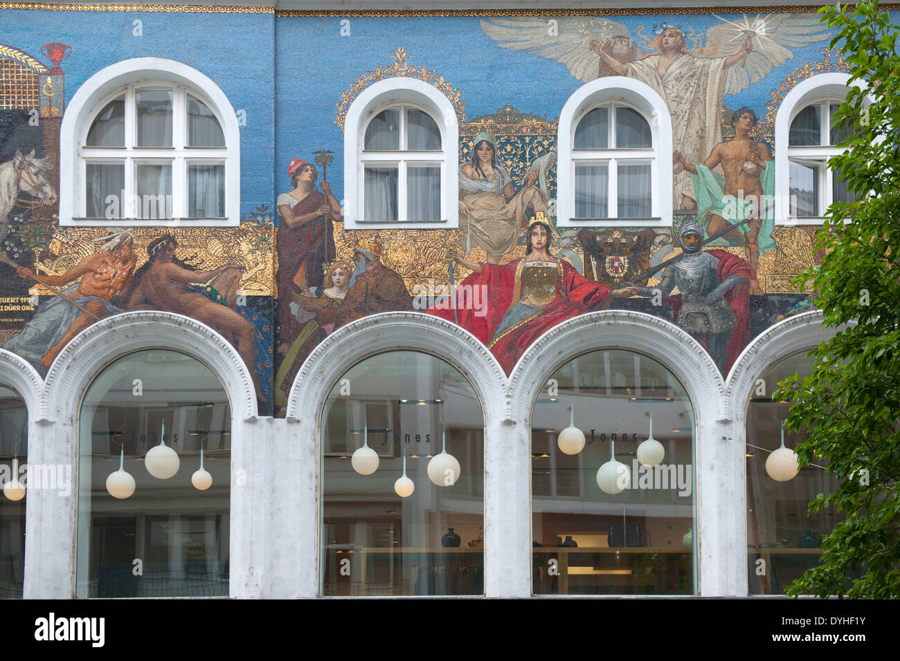 Österreich, Wien 1, rue commerçante Kärtnerstrasse, Fassadenmosaik 16 am ehemaligen Hôtel Meissl & Schadn von Eduard Veith Banque D'Images