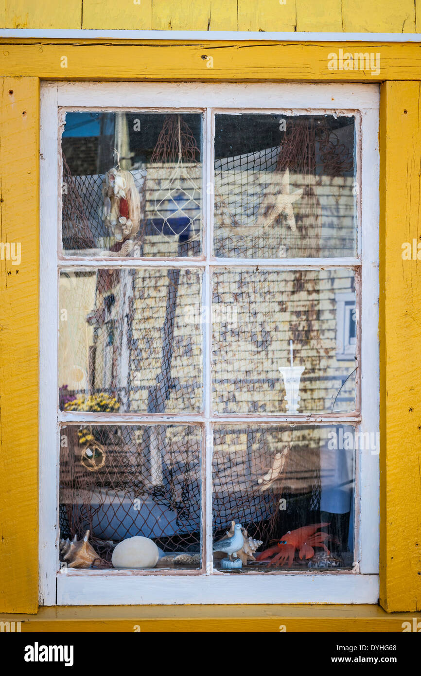 Magasin de souvenirs fenêtre dans village de North Rustico, Prince Edward Island, Canada. Banque D'Images
