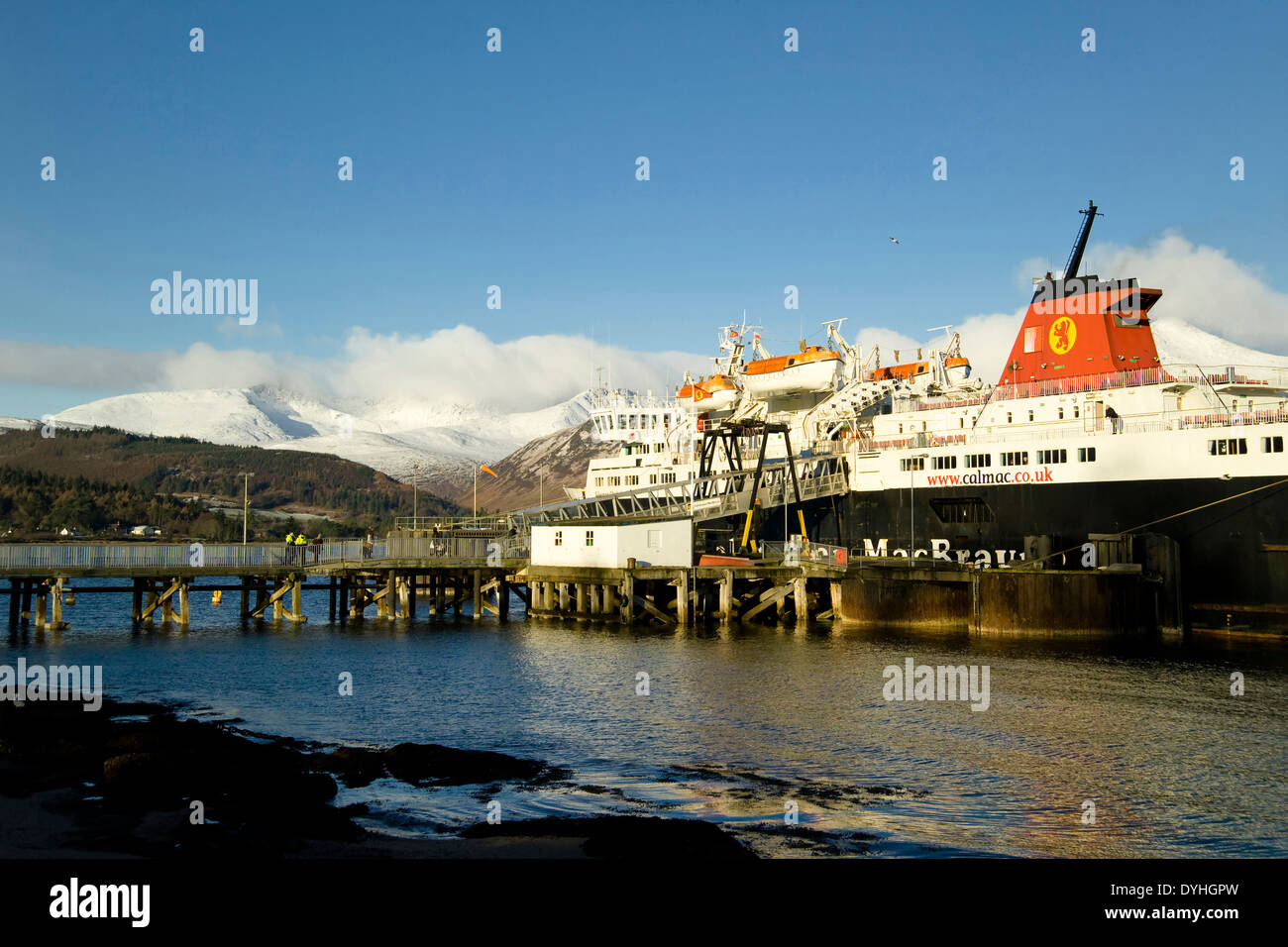 Ferry brodick caledonian isles Banque D'Images