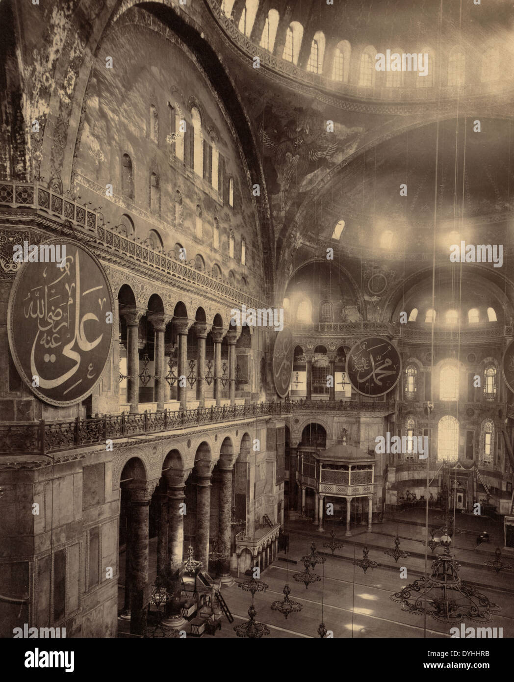 Intérieur de la mosquée Ayasofya, anciennement l'église de Sainte-sophie, Istanbul, vers 1900 Banque D'Images