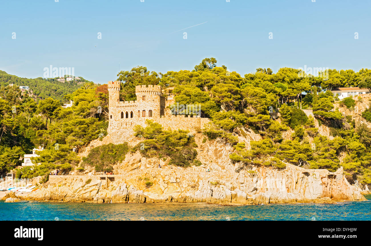 Lloret de Mar, Espagne - 13 Octobre : les touristes profiter de château médiéval à Lloret de Mar sur la Costa Brava rives le 13 octobre 2013 Banque D'Images