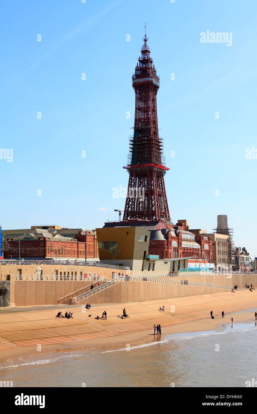 La tour de Blackpool, Festival, maison front de mer et la régénération, Lancashire, England, UK. Banque D'Images