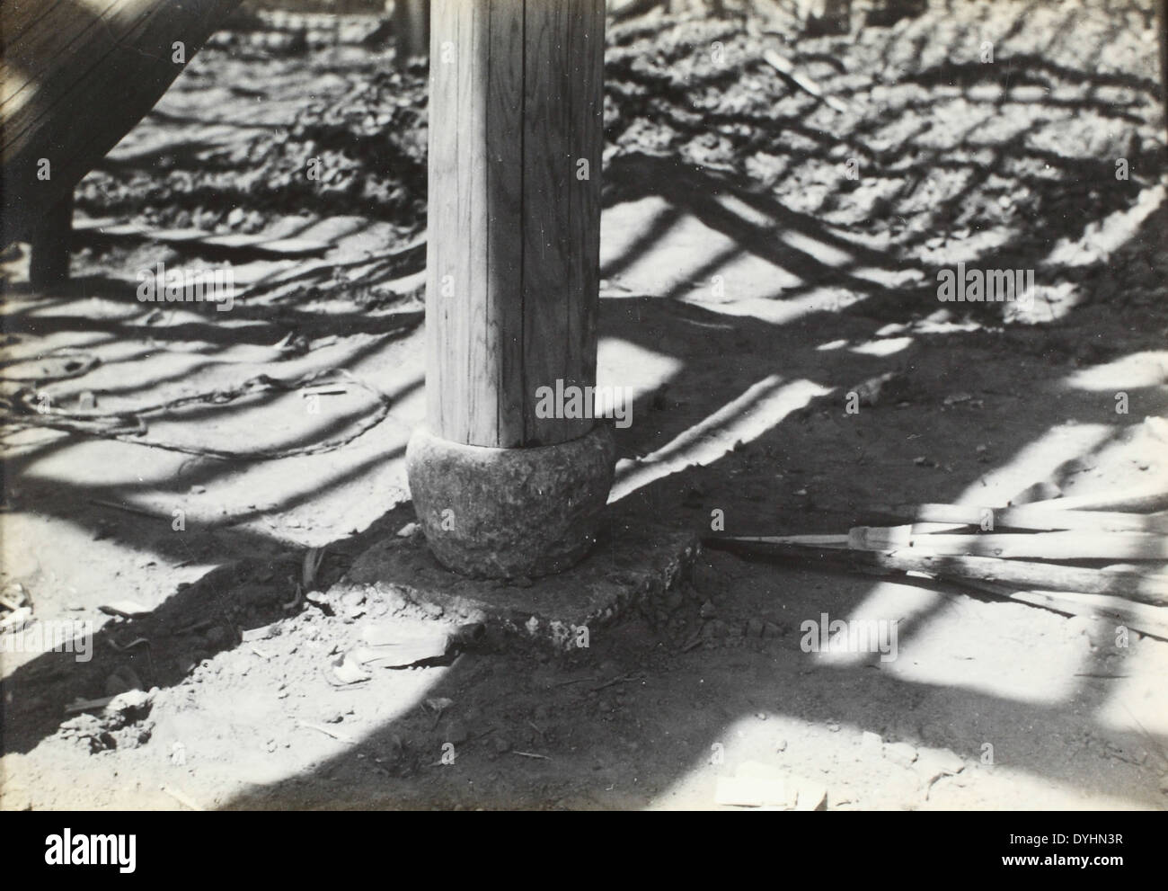 La collection George Arnold présente des moments importants de l'histoire de l'aviation, mettant en vedette des avions, des équipages aériens et des événements notables qui ont contribué à façonner le développement de l'aviation à travers le XXe siècle. Banque D'Images