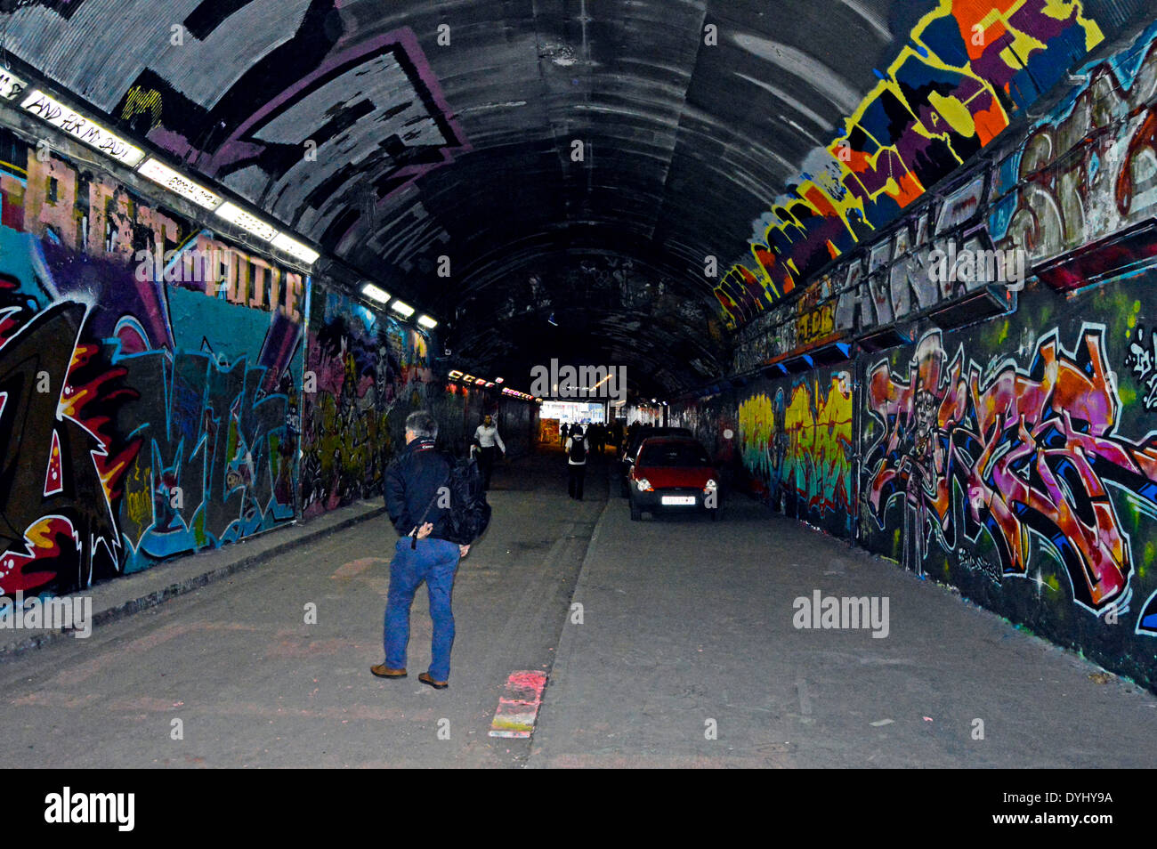 Leake Street, également connu sous le nom de "Tunnel Banksy Graffiti" ou "Tunnel", Waterloo, London, England, UK Banque D'Images