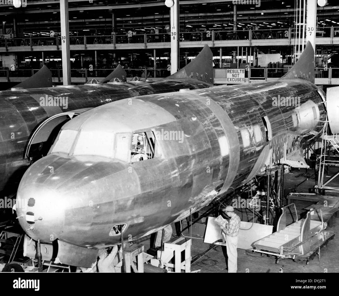 Le Convair T-29D, immatriculé N29470, est une variante du T-29, un avion militaire de transport et d'entraînement utilisé par l'US Air Force. Il a été principalement utilisé pour la navigation et l'entraînement au vol pendant la guerre froide, et il a joué un rôle dans le développement des techniques modernes d'entraînement au vol. Banque D'Images