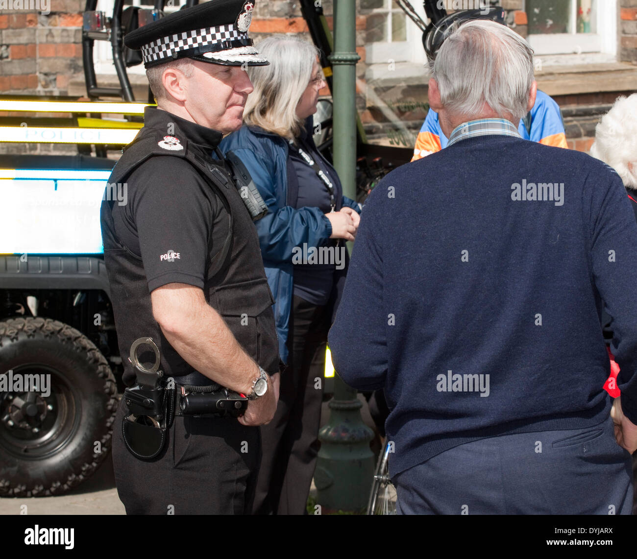 Suffolk Constabulary public Rencontre avec Chef de police Douglas Paxton Banque D'Images