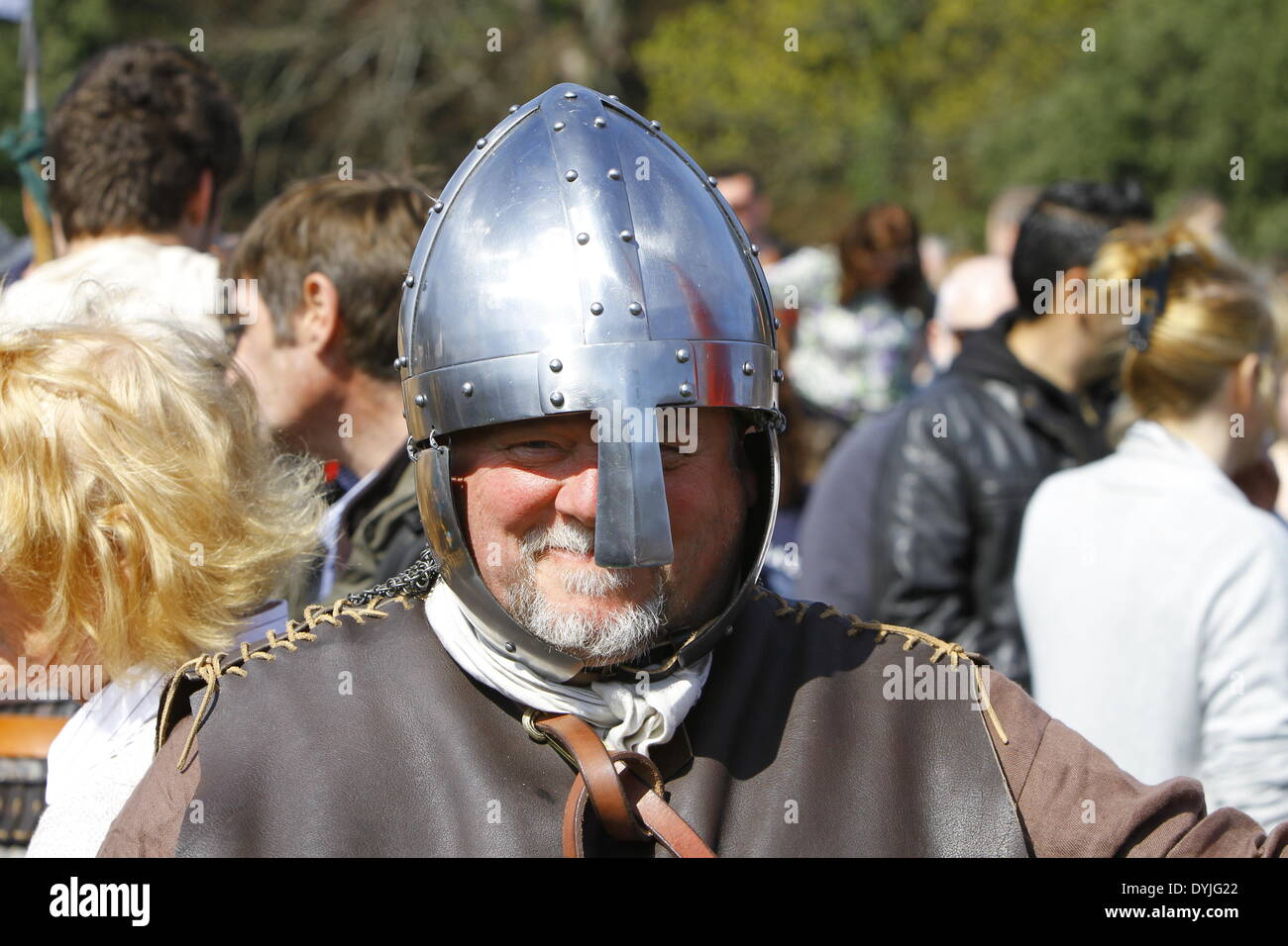 Dublin Irlande 19 Avril 14 Photo En Gros Plan D Un Reenactor Vetu Comme Un Viking Le 1 000 E Anniversaire De La Bataille De Clontarf Entre Le Haut Roi D Irlande Brian Boru Dublin Irlande 19 Avril 14 Photo En Gros Plan D Un Reenactor Vetu Comme Un Viking Le 1 000 E Anniversaire De La Bataille De Clontarf Entre Le Haut Roi D Irlande Brian Boru