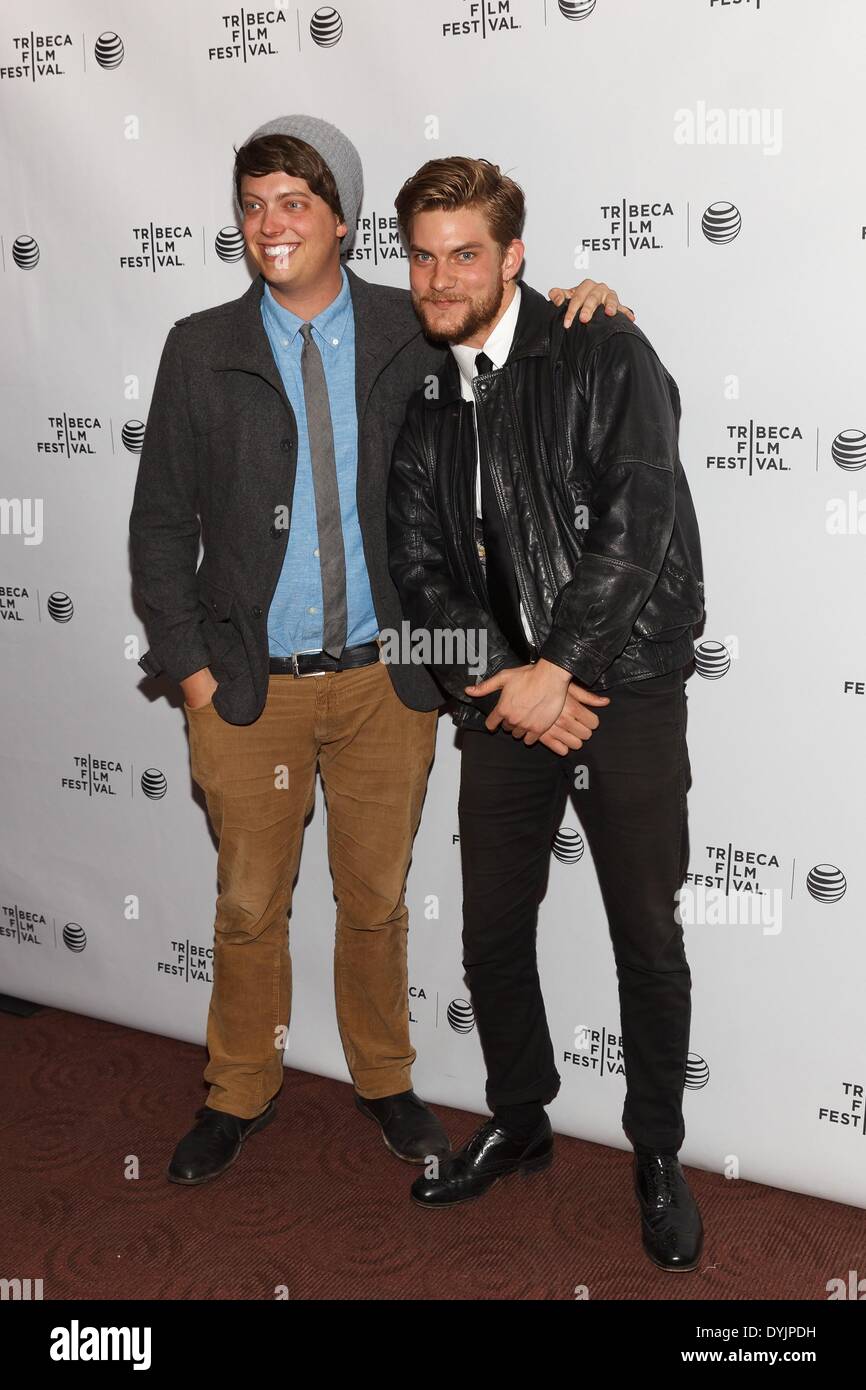 New York, NY, USA. Apr 19, 2014. Peter Gilroy, Jake Weary au niveau des arrivées pour ZOMBEAVERS 2014 Première mondiale au Festival du film de Tribeca, Noeud Papillon Cinemas 4 Chelsea, New York, NY Le 19 avril, 2014. Crédit : Jason Smith/Everett Collection/Alamy Live News Banque D'Images