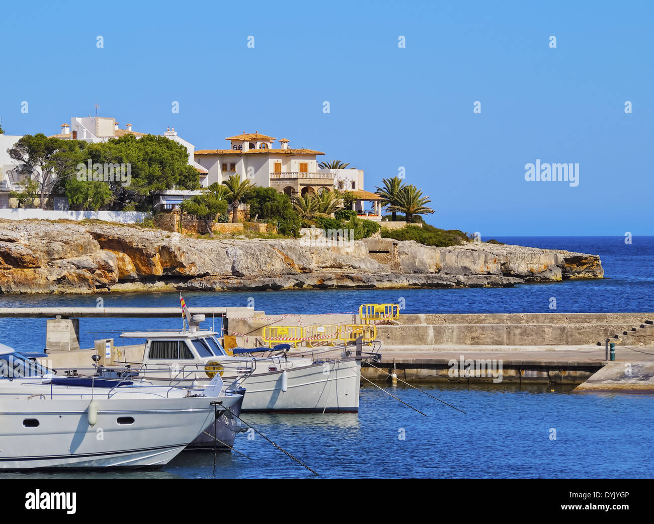 Porto cristo in mallorca Banque de photographies et d’images à haute ...