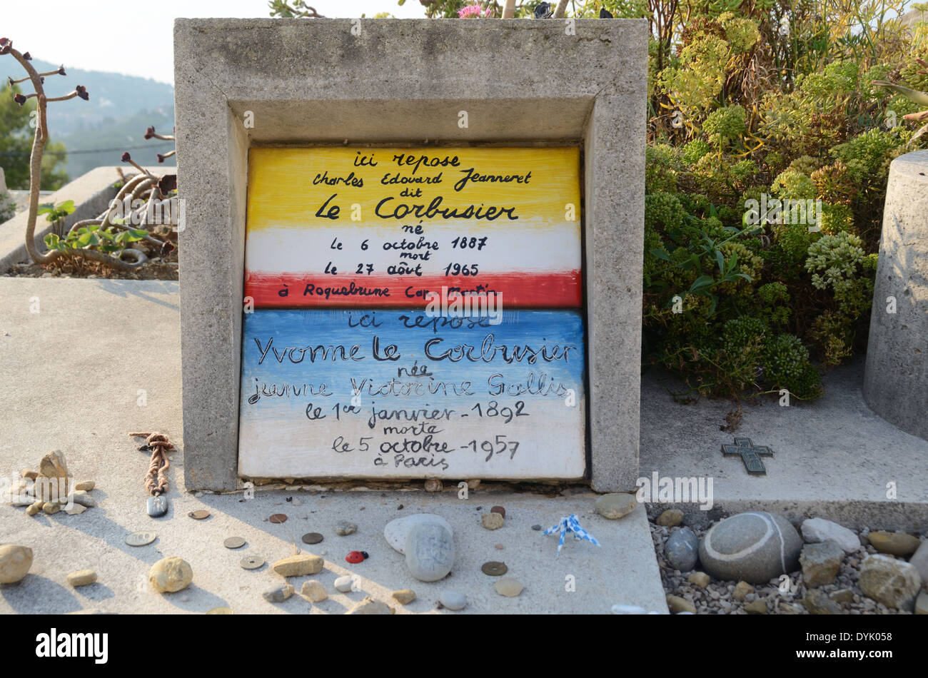 Le Corbusier tombe, tombe ou pierre tombale cimetière de Roquebrune-Cap-Martin Alpes-Maritimes France Banque D'Images